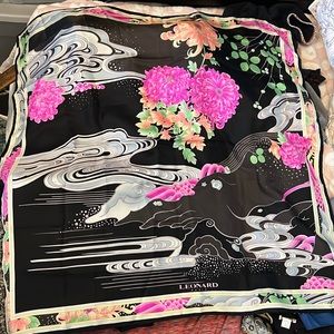 LEONARD ⚜️ 35” Square 💯 Silk Scarf